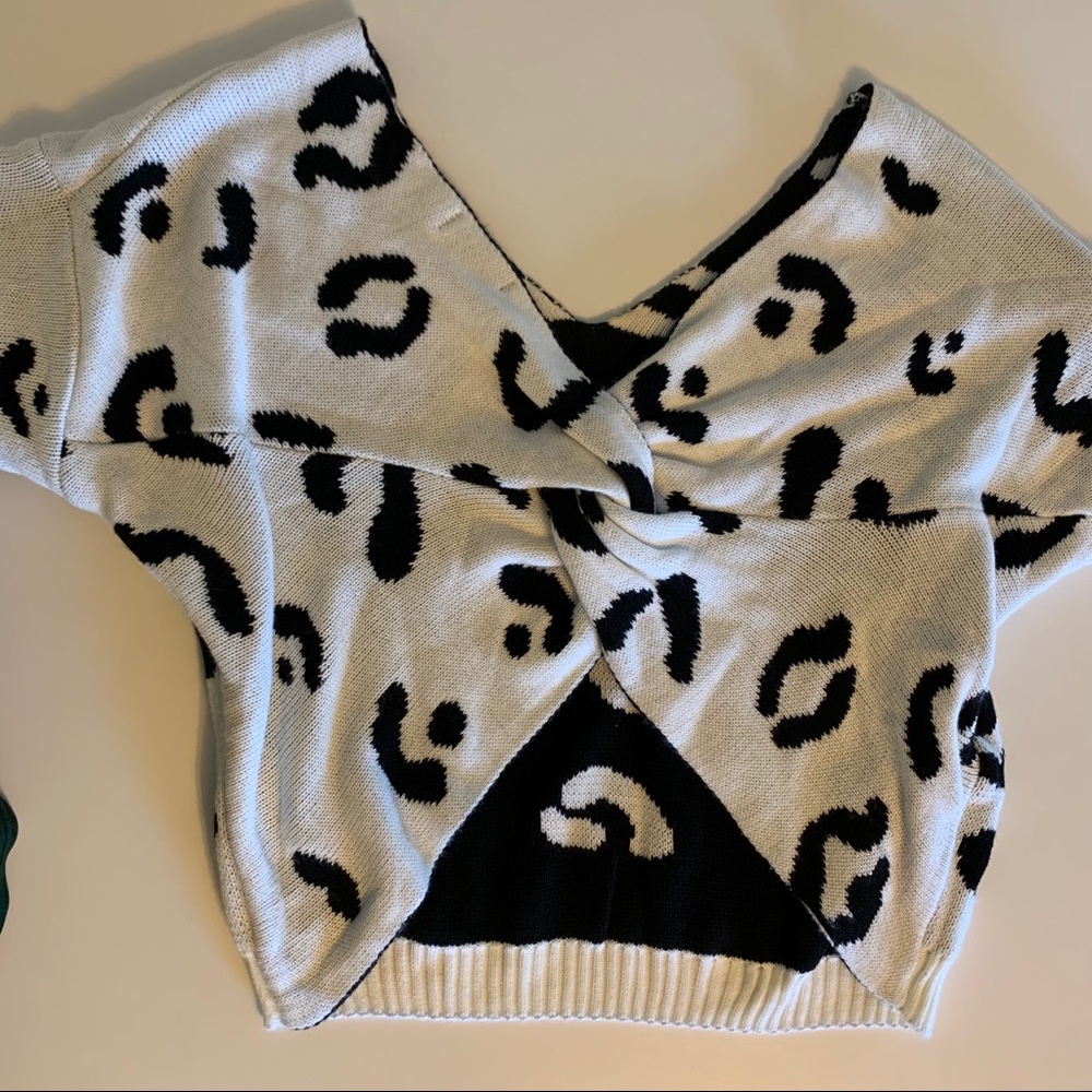 BACKLESS SWEATER - Picture 3 of 3